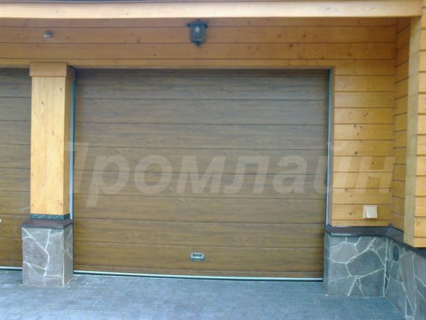 Подъемные секционные ворота в гараж