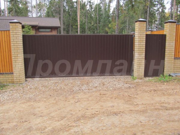 ворота автоматические откатные с калиткой