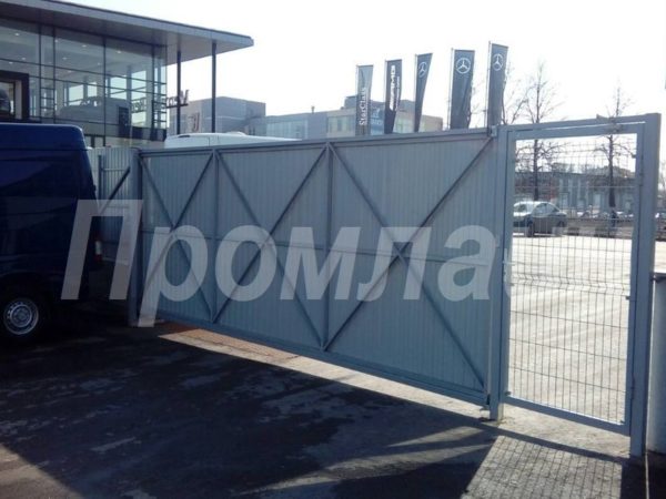 Сдвижные ворота из профнастила