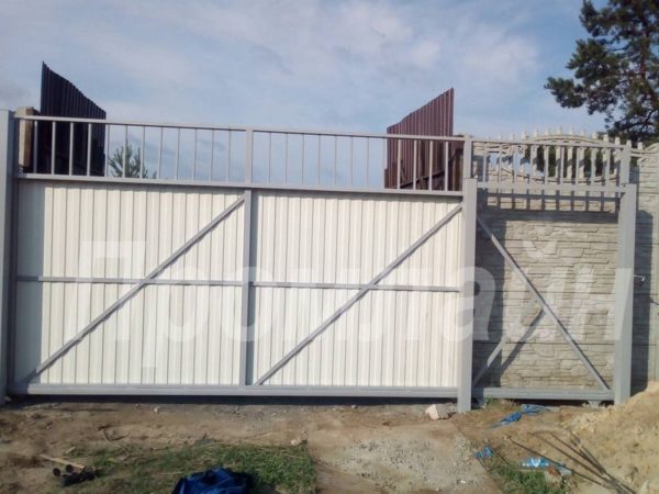 Ворота сдвижные из профнастила