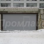 Гаражные секционные ворота с калиткой